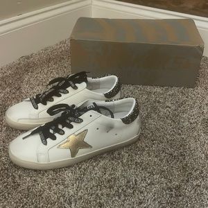 Women’s leather shoes